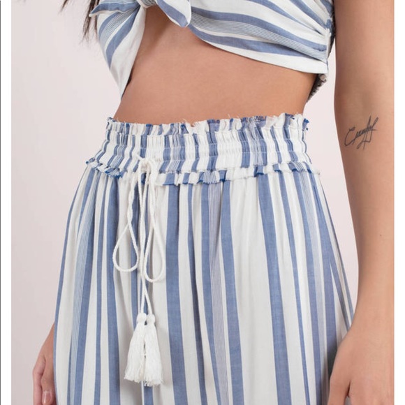 Crop top and maxi skirt set - Picture 3 of 4